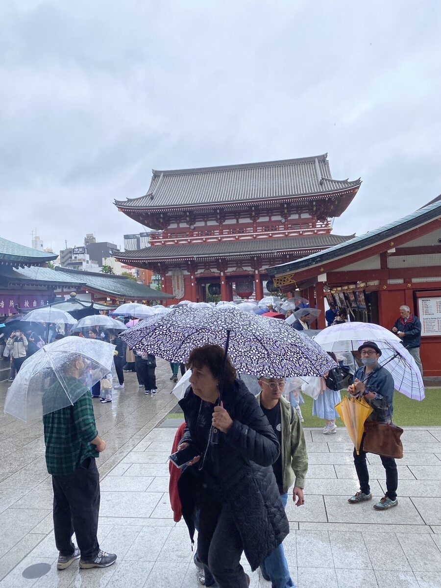 雨の浅草寺 宝蔵門